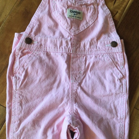 ✔️ Oshkosh Bibs Size 18 Months - Picture 4 of 9